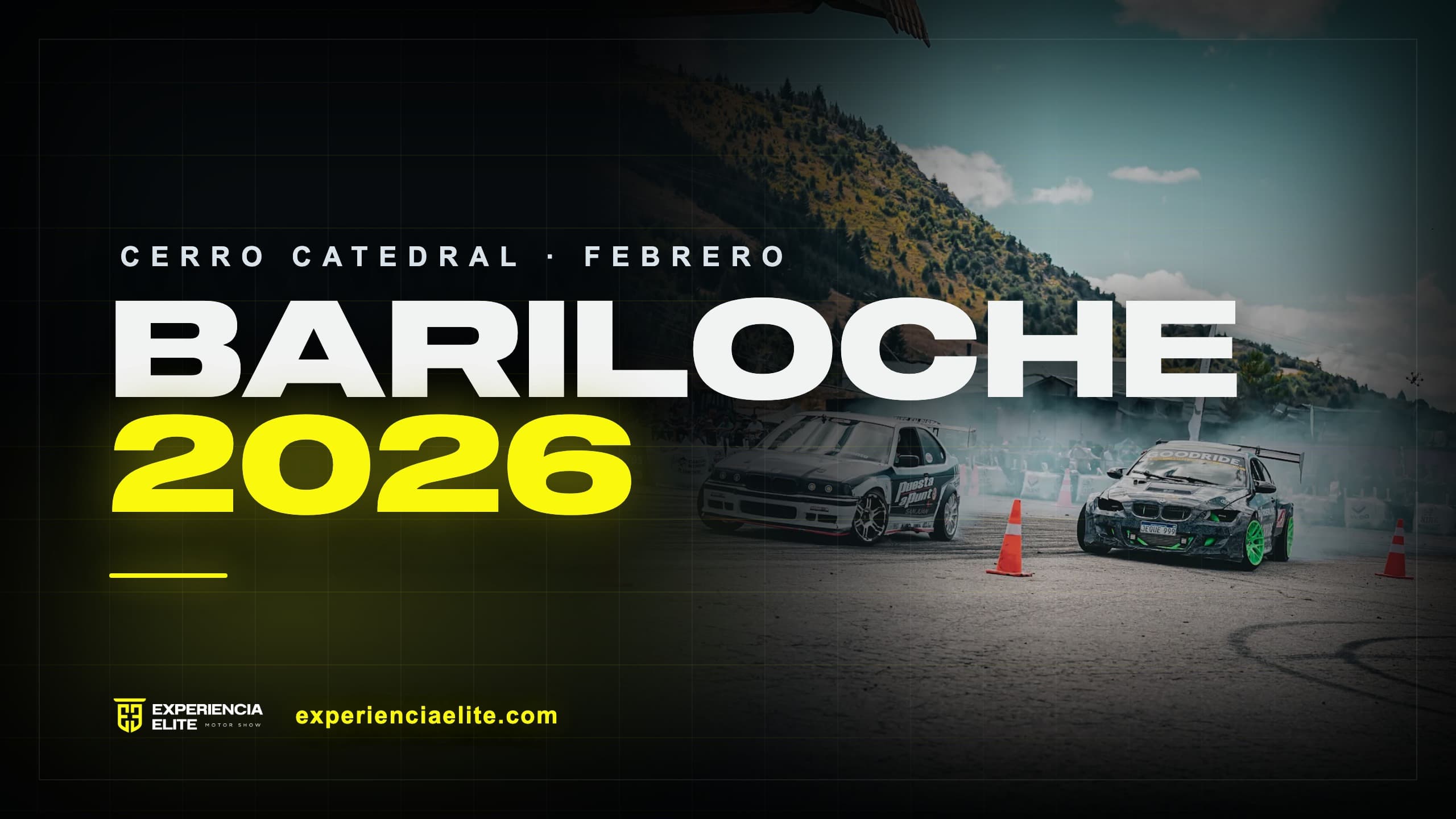 Autos de drift derrapando con el Cerro Catedral de fondo en Experiencia Elite Bariloche